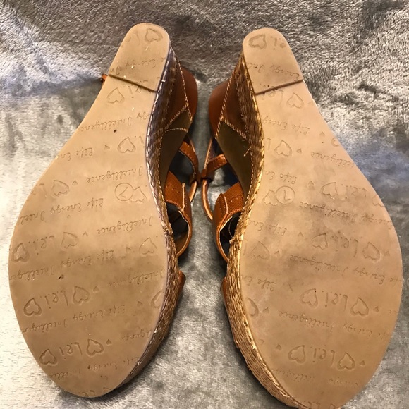 SALE! L.E.I. - Platform Sandal 🏝 - Picture 5 of 5